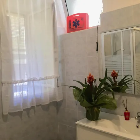 Vesuvio House Indipendente E Nocleg ze śniadaniem 4*