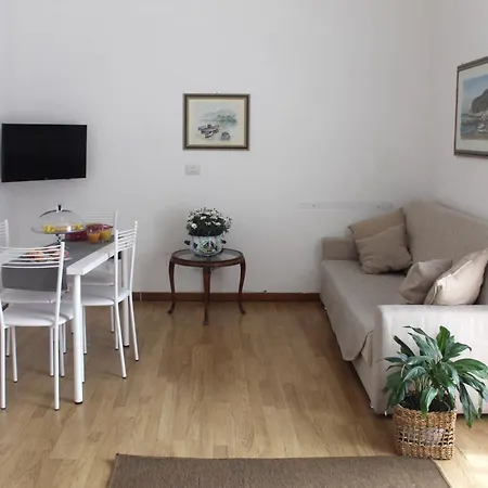 Vesuvio House Indipendente E Bed & Breakfast Sant'Agnello