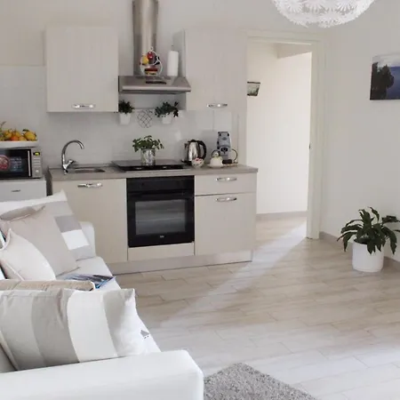 Bed & Breakfast Vesuvio House Indipendente E *
