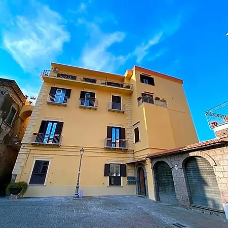 Vesuvio House Indipendente E فندق مبيت وإفطار سانتّانييلّو